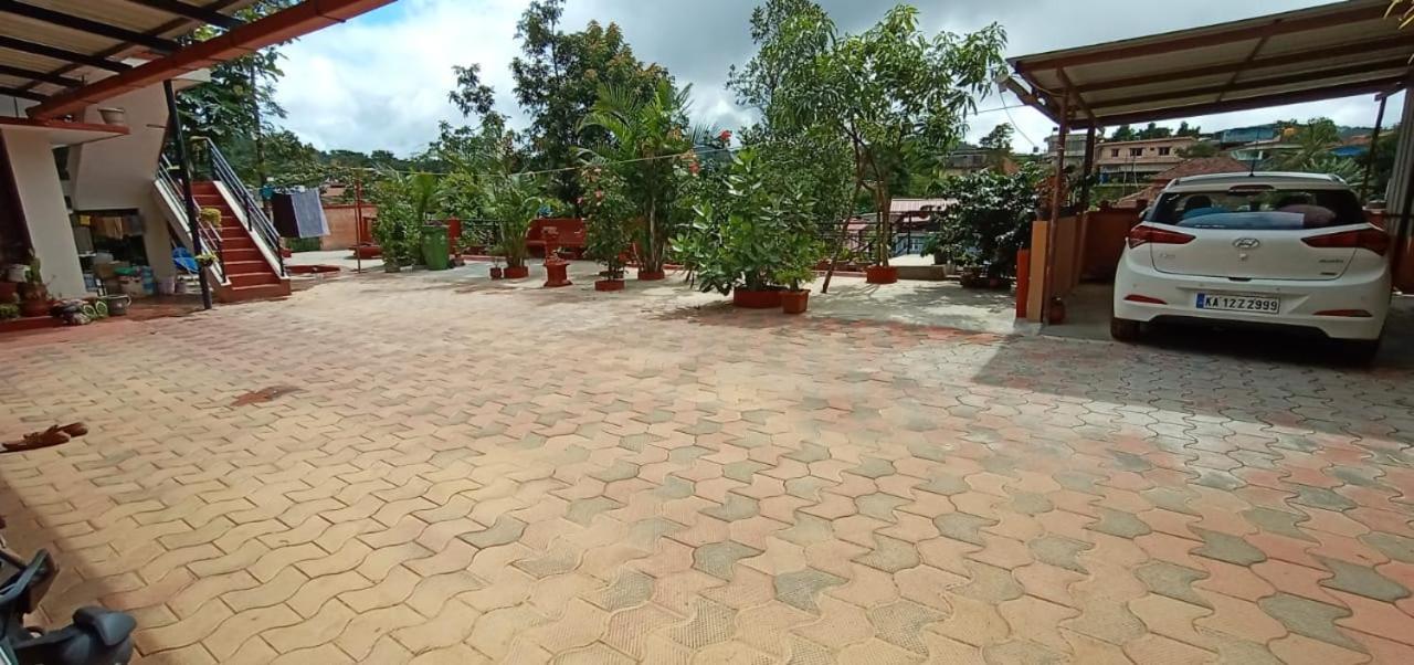 Coorg Girinivas Homestay 102 Madikeri Exteriör bild