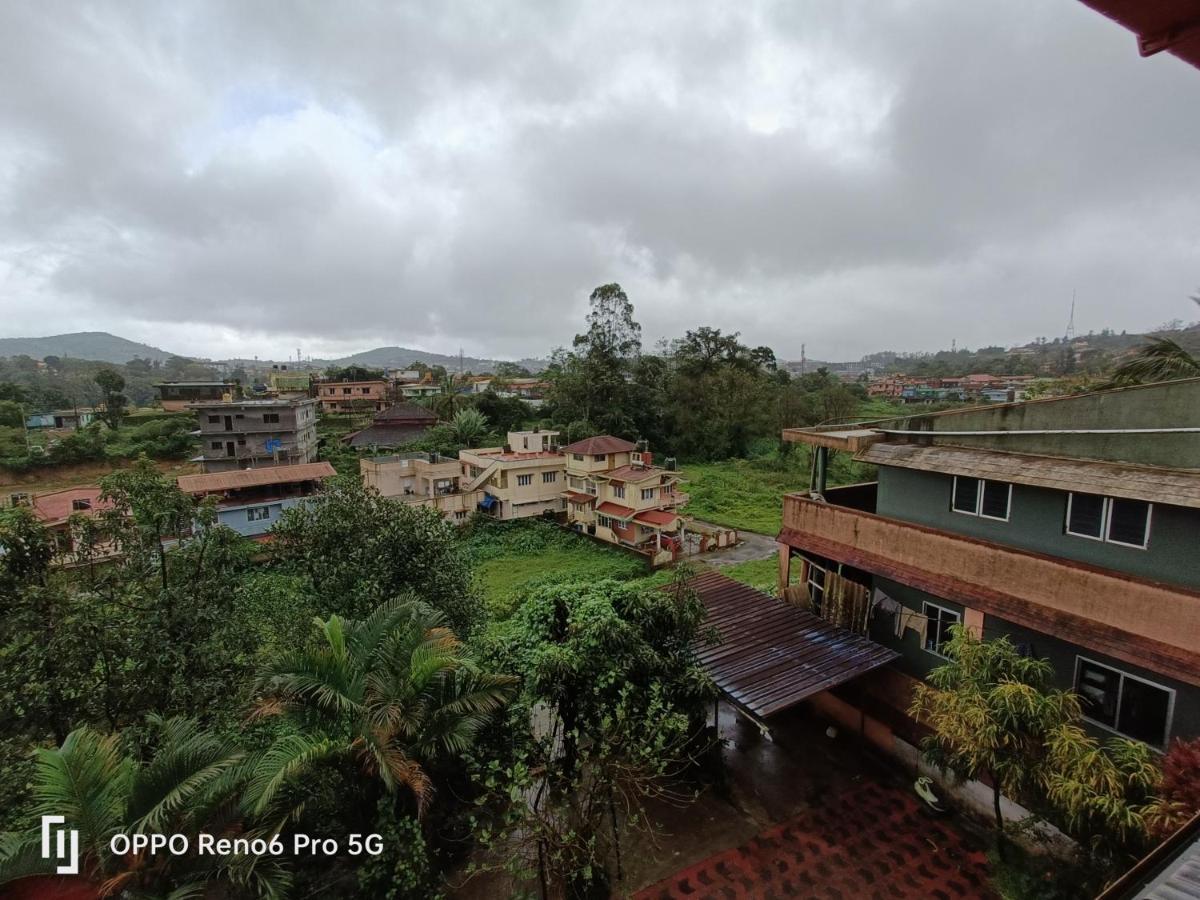Coorg Girinivas Homestay 102 Madikeri Exteriör bild